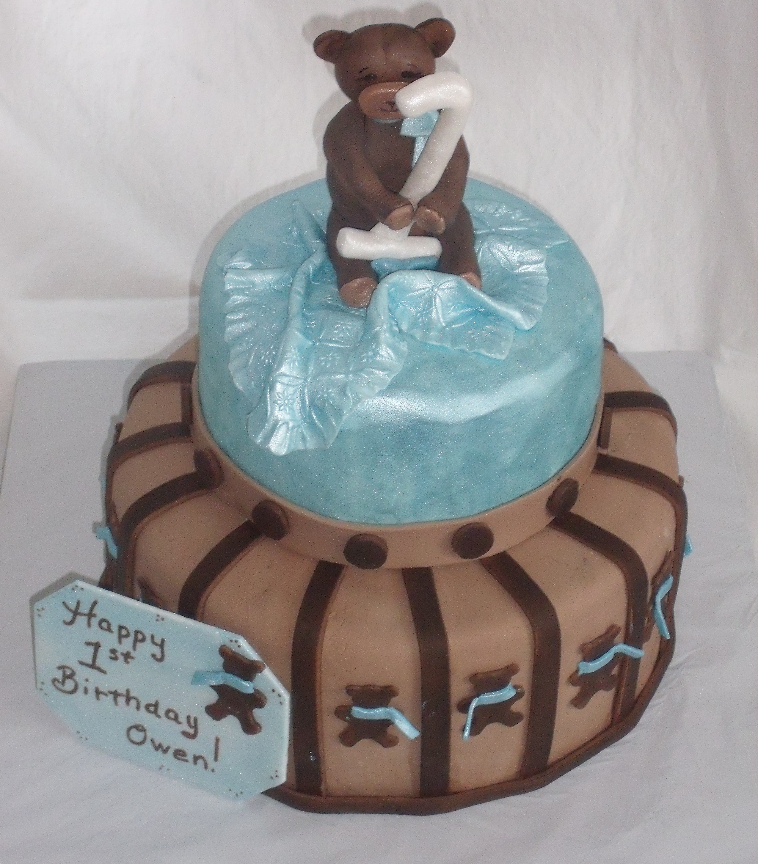 teddy bear themed baby shower cake