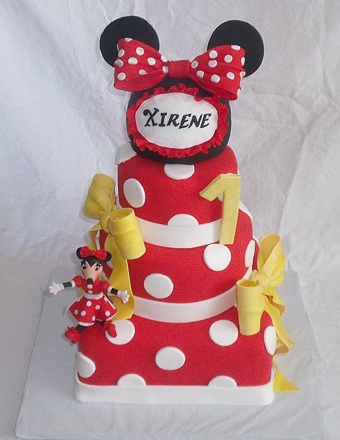 Minnie Mouse Theme Fondant Cake With Edible Mouse Hat and Edible Gumpaste Minnie Mouse Figurine main view