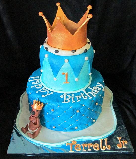 Baby Boy First Birthday Crown For A King Fondant Cake with Gumpaste Baby Bear view 2