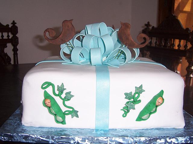 Baby Shower Present Cake with Baby PeaPods