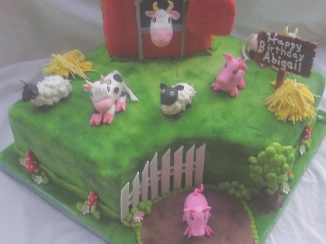 Farm Cake With Barn And Animals - animals close up