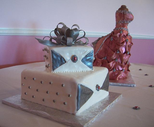 Bridal Dress Cake Side view And Present Cake
