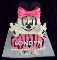 Minnie Mouse Face and Hands Birthday Fondant Cake