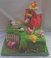 Farm Cake With Barn And Animals - Main view