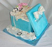 Tiffany Present Box Fondant Cake with Edible Jewelry and Tissue main view