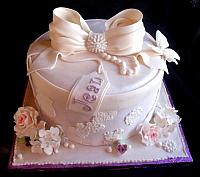 Victorian Themed Hat Box Fondant Cake