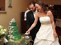 Green Wedding Cake Cutting